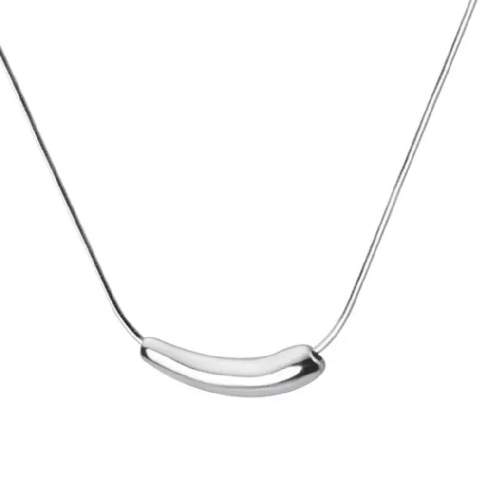 Elegant Silver Necklace Accessory Jewelry
